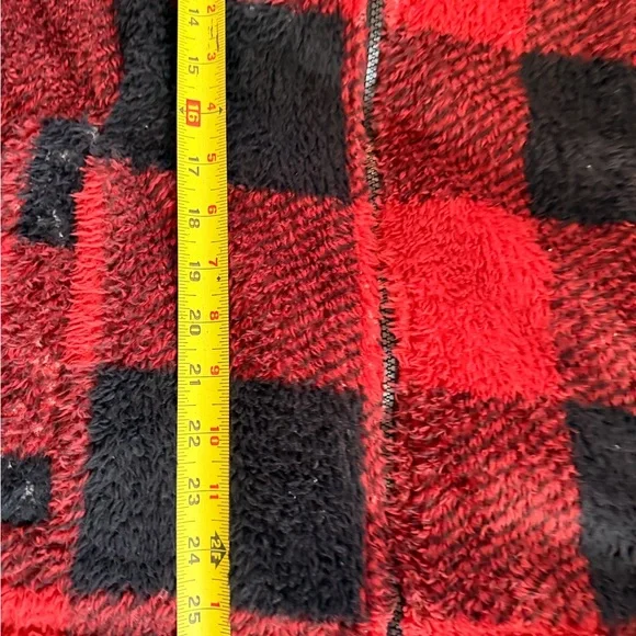 Red and Black Plaid Fleece Stillwater Supply Jacket - Picture 6 of 7